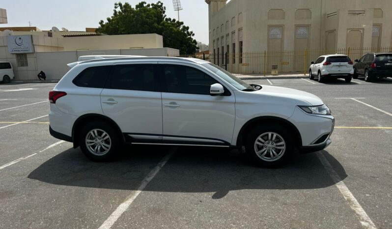 OUTLANDER 2018 MID OPTION full