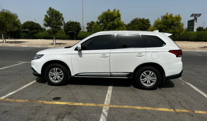 OUTLANDER 2018 MID OPTION full