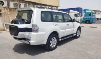 PAJERO 2018 WHITE MID OPTION full