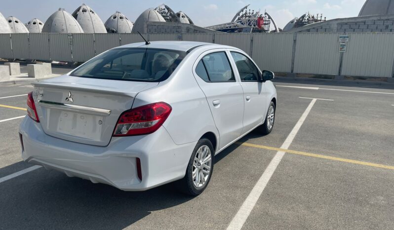 Mitsubishi Attrage 2021 white full