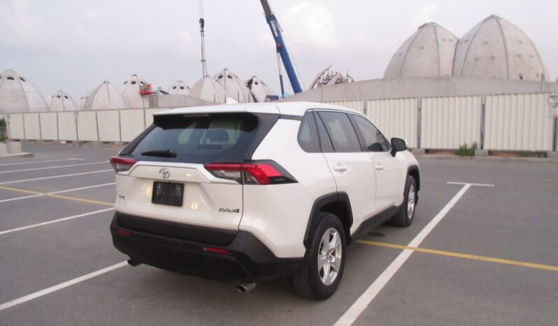 TOYOTA RAV4 2019 full