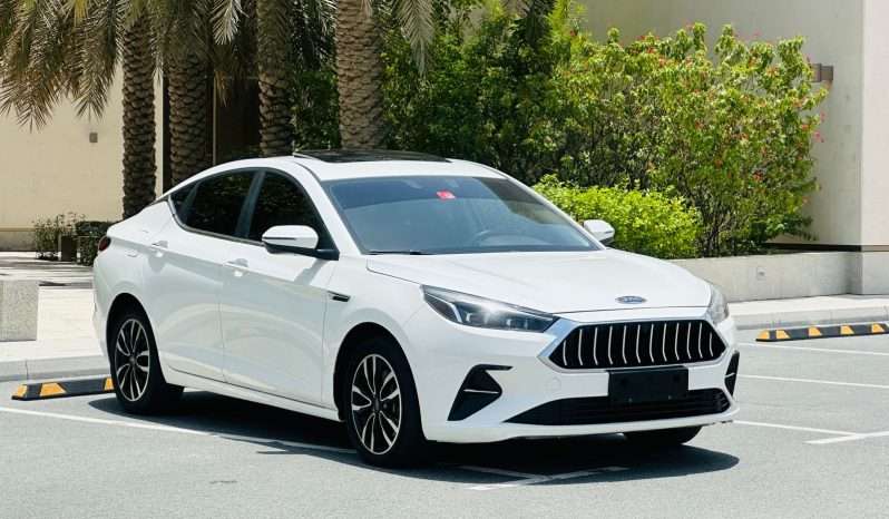 JAC J7 2023 WHITE FULL OPTION